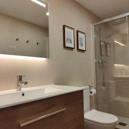 La Casita: Bajo Reformado Con Salida A Jardin Appartement Dénia